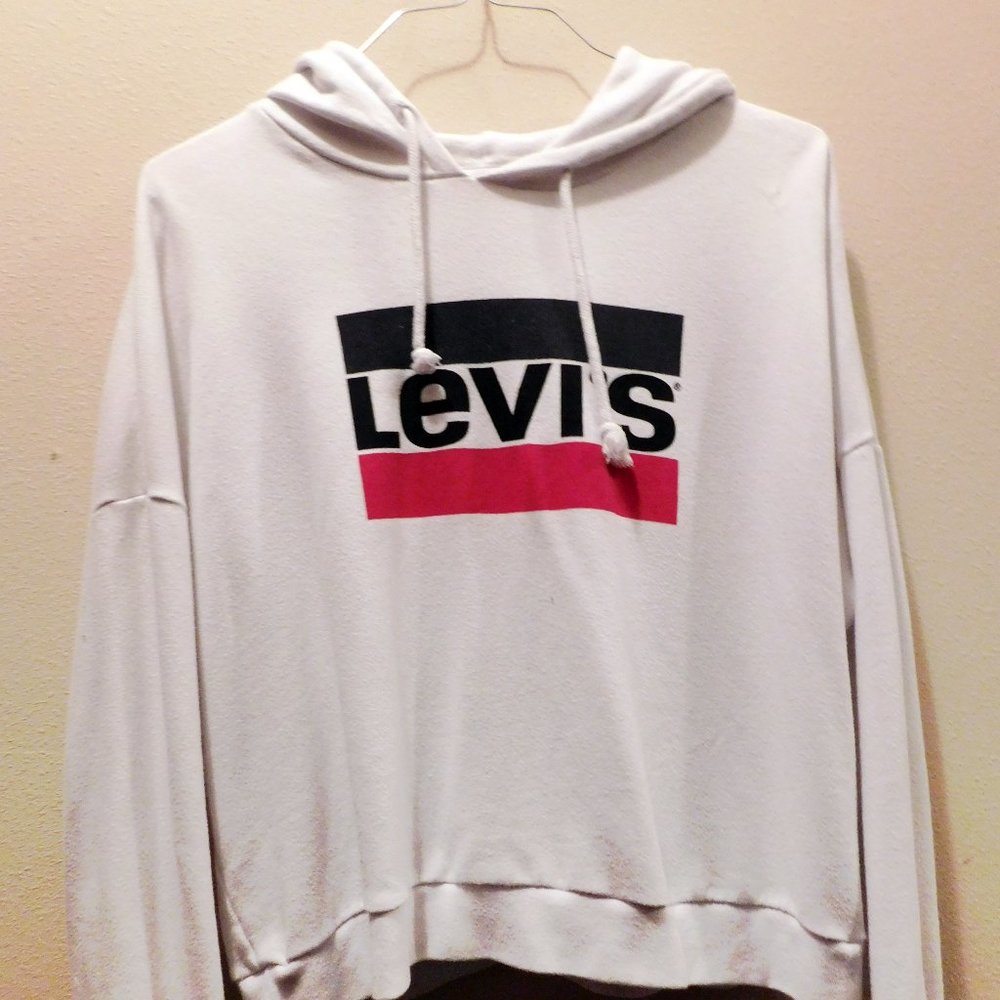Cropped Levi's Hoodie